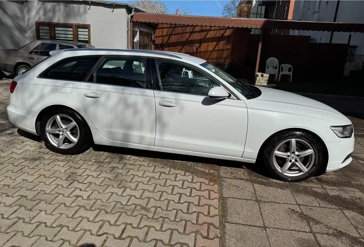 Używany Audi A6 177 KM (130 kW) 2012 Biały Kombi
