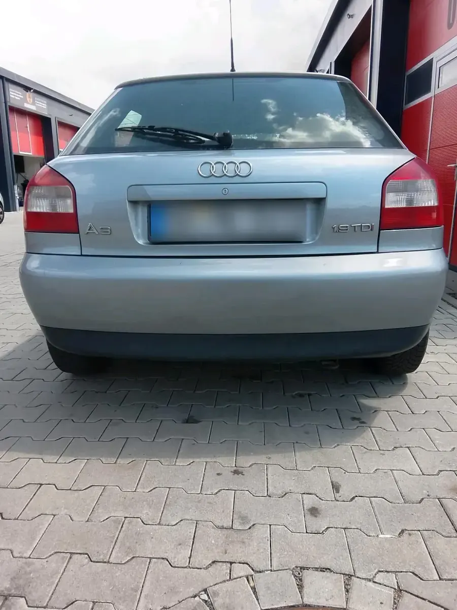 Gebraucht Audi A3 130 PS (95 kW) 2002 Silber Kleinwagen