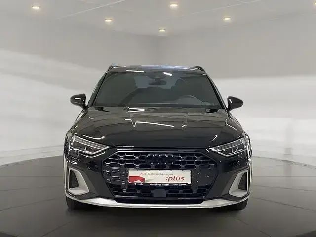 Gebraucht Audi A3 Ambiente 150 PS (110 kW) 2025 Schwarz Limousine