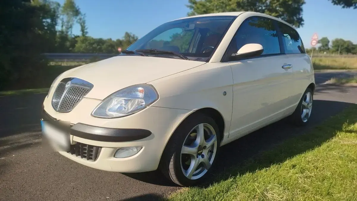 Gebraucht Lancia Ypsilon 95 PS (69 kW) 2004 Beige Kleinwagen