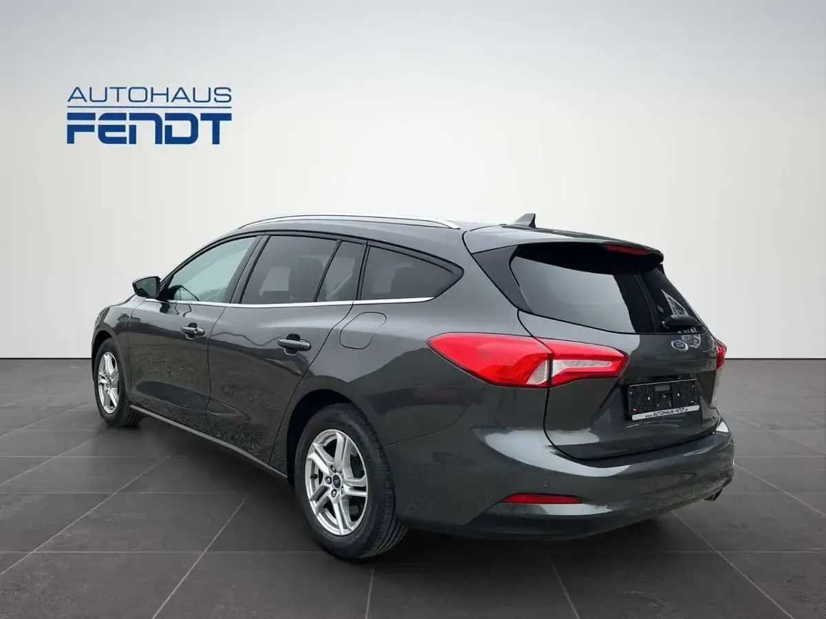 Gebraucht Ford Focus 120 PS (88 kW) 2021 Magneticgraumetallic Kombi