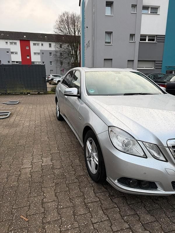 Gebraucht Mercedes E350 292 PS (214 kW) 2009 Silber Limousine
