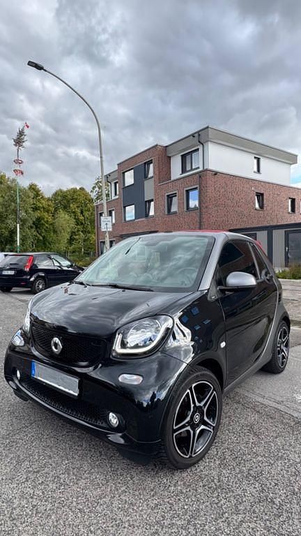 Schwarz Gebraucht 2017 Smart ForTwo Cabrio Cabrio | 11.990 € (Fairer Preis) - Bild 1/4