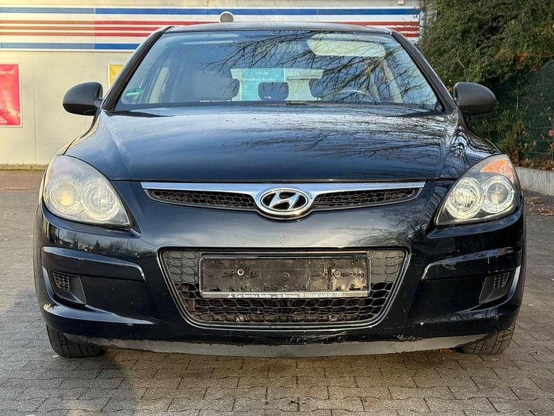 Gebraucht Hyundai i30 Edition+ 109 PS (80 kW) 2009 Schwarz Kleinwagen