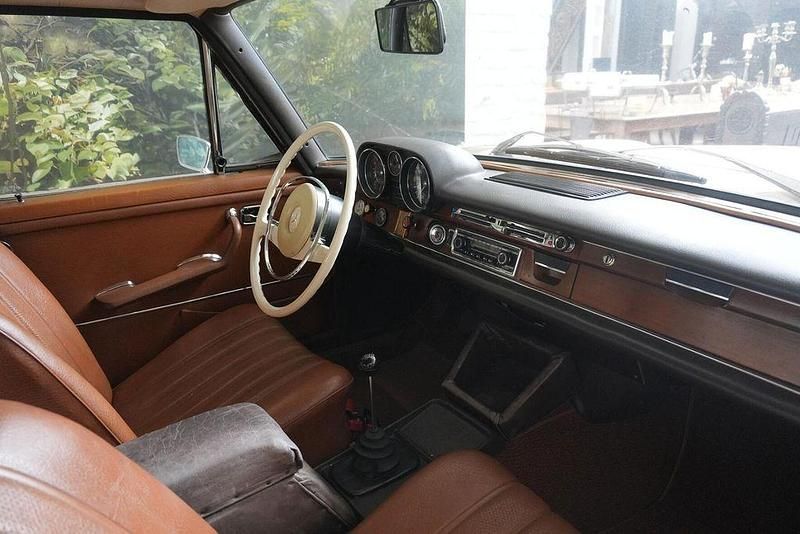 Gold Gebraucht 1970 Mercedes 280 SE Limousine | 22.900 € - Bild 1/4