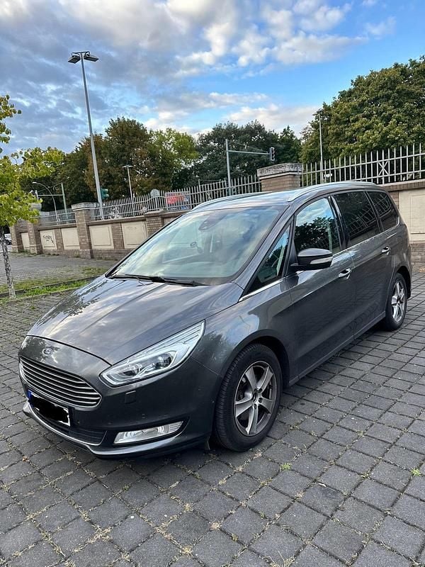 Gebraucht Ford Galaxy Titanium 190 PS (139 kW) 2019 Silber Van / Kleinbus