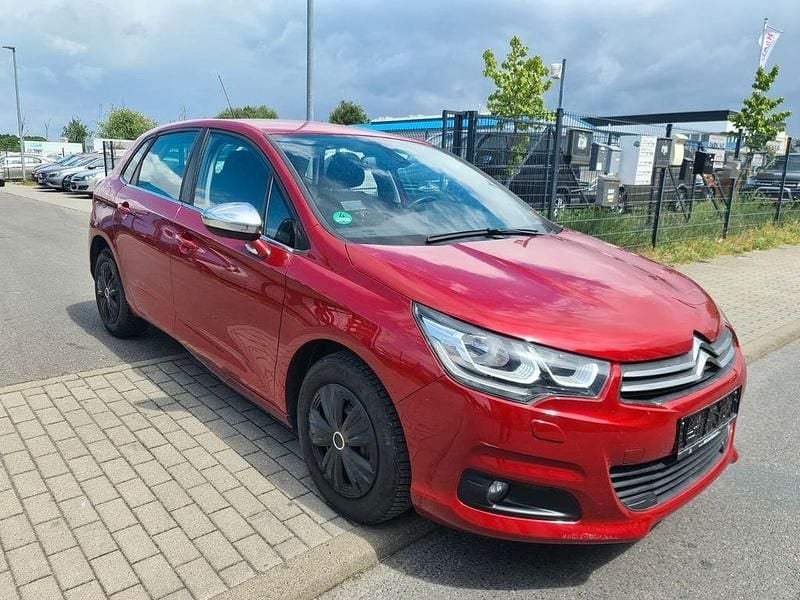 Gebraucht Citroën C4 SELECTION 131 PS (96 kW) 2015 Rot Limousine