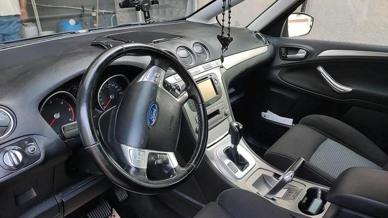 Schwarz Gebraucht 2010 Ford S-MAX S Van / Kleinbus | 3.000 € (Superpreis) - Bild 1/4