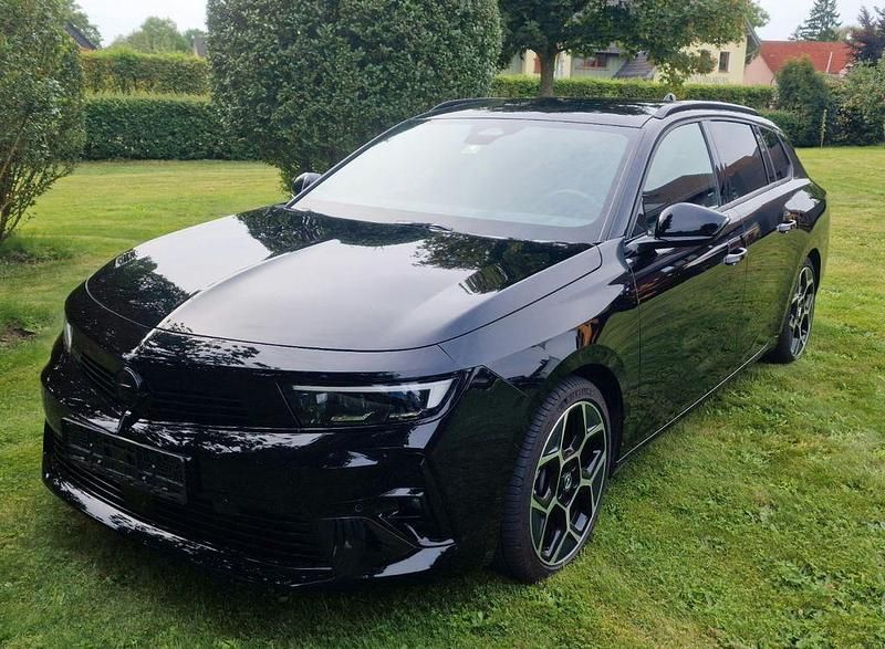 Schwarz Gebraucht 2024 Opel Astra Ultimate Kombi | 24.000 € (Guter Preis) - Bild 1/4