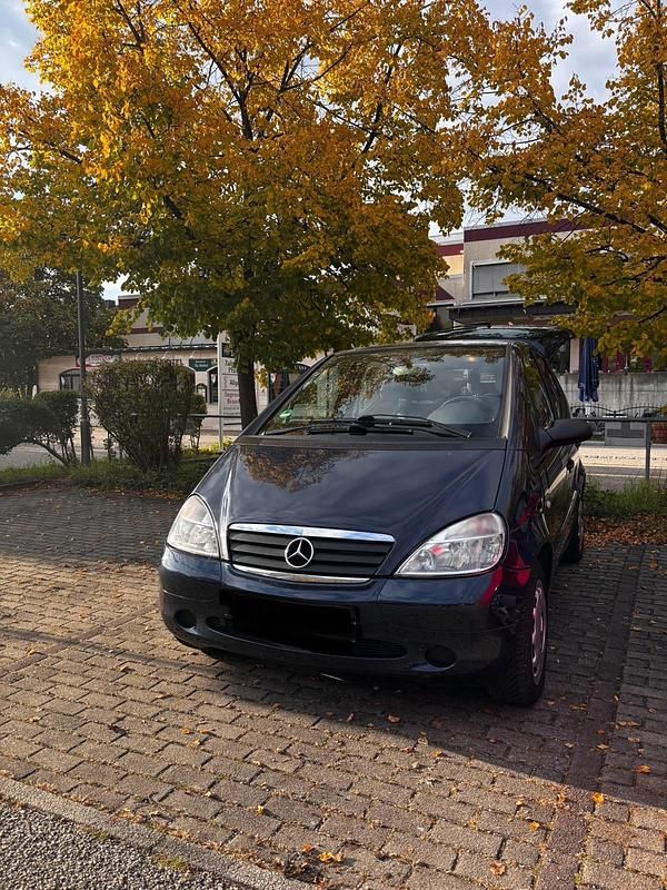 Blau Gebraucht 2000 Mercedes A140 Kleinwagen | 2.700 € - Bild 1/4