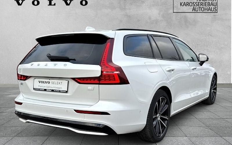 Gebraucht Volvo V60 Plus 455 PS (334 kW) 2022 Weiß Kombi