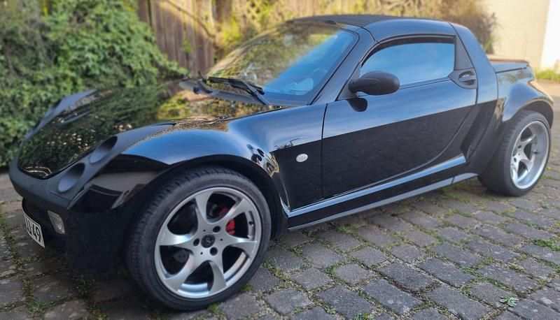 Schwarz Gebraucht 2003 Smart Roadster Cabrio | 5.800 € (Fairer Preis) - Bild 1/4
