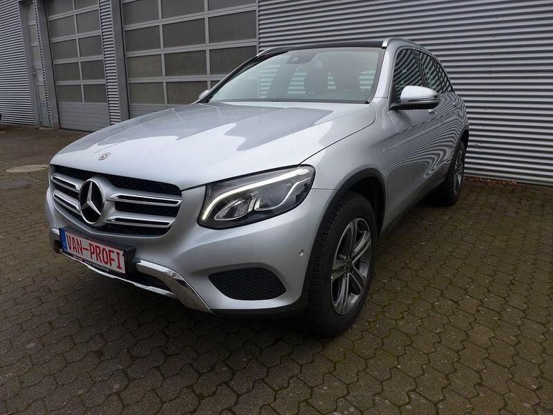 Gebraucht Mercedes GLC250 211 PS (155 kW) 2019 Silber SUV