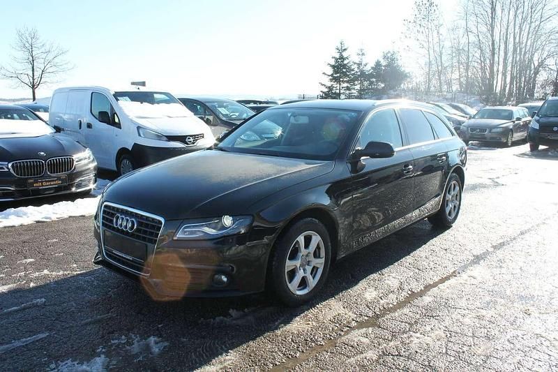 Gebraucht Audi A4 Attraction 143 PS (105 kW) 2011 Schwarz Kombi