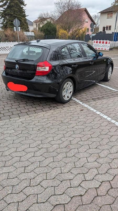 Gebraucht BMW 118 129 PS (94 kW) 2006 Schwarz Kleinwagen