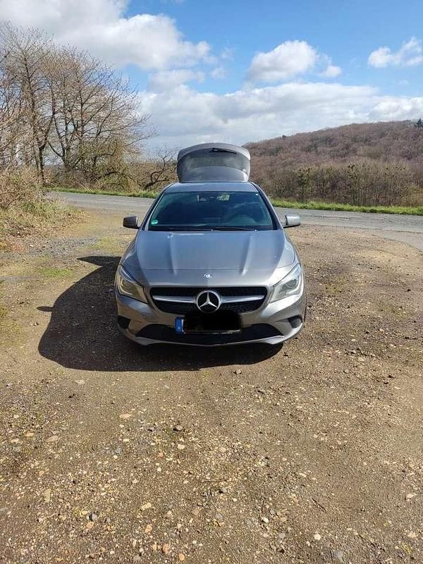 Gebraucht Mercedes CLA200 156 PS (114 kW) 2015 Grau Kombi