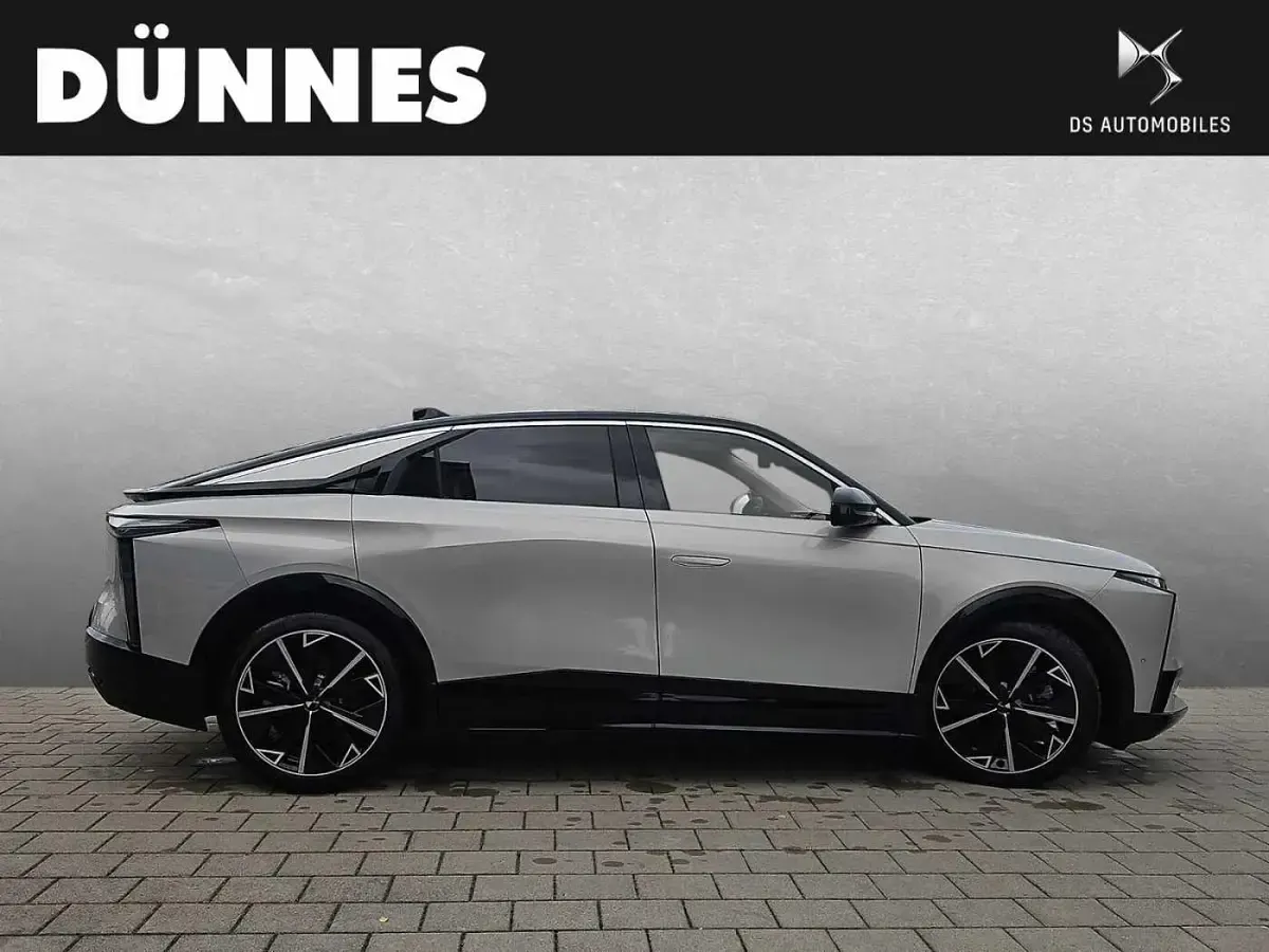 Neu DS Automobiles N°8 169 kW (230 PS) 2026 Grau (kristall grau) SUV