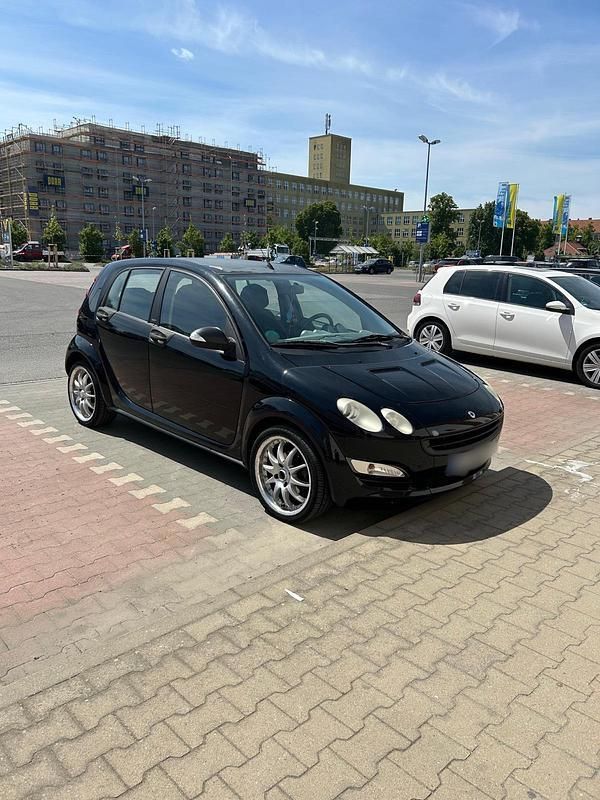 Schwarz Gebraucht 2004 Smart ForFour Kleinwagen | 2.099 € (Fairer Preis) - Bild 1/4