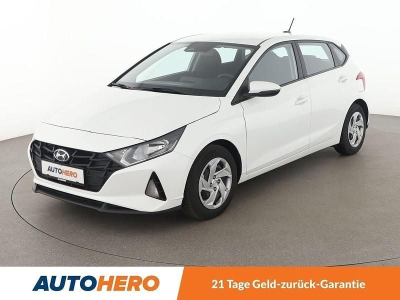 Weiß Gebraucht 2021 Hyundai i20 Pure Kleinwagen | 12.370 € (Fairer Preis) - Bild 1/3