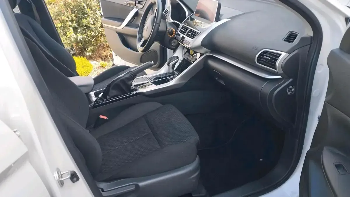 Gebraucht Mitsubishi Eclipse Cross 163 PS (119 kW) 2021 Weiß SUV
