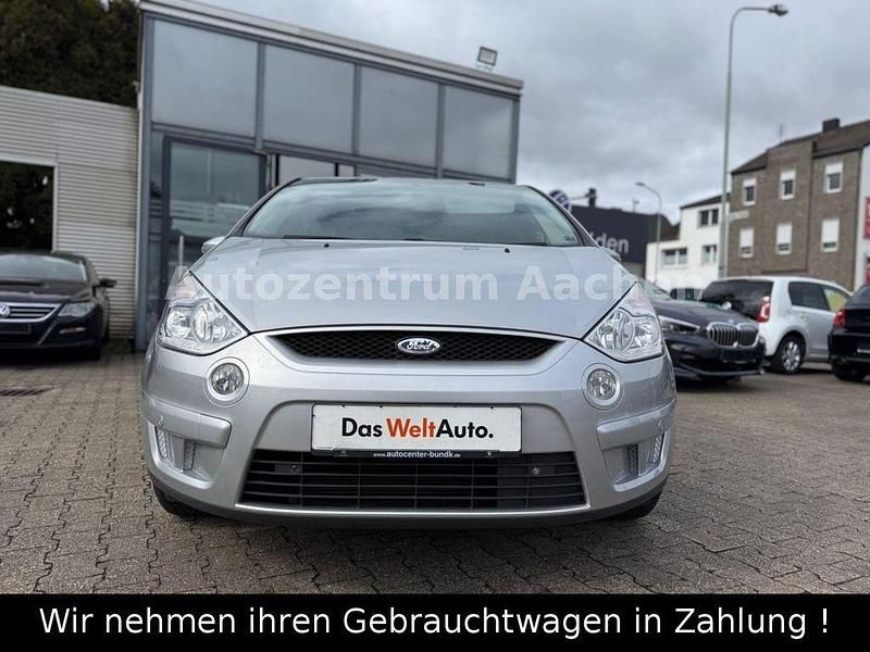 Gebraucht Ford S-MAX Trend 145 PS (106 kW) 2010 Silber Van / Kleinbus