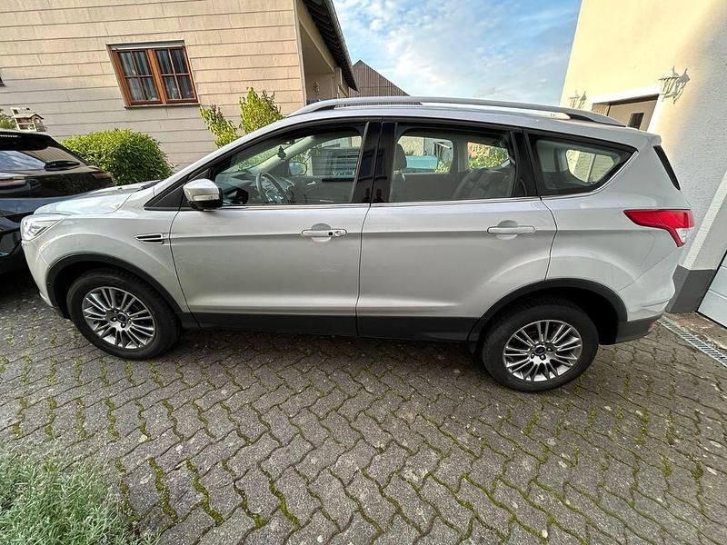 Gebraucht Ford Kuga SYNC Edition 150 PS (110 kW) 2014 Silber SUV