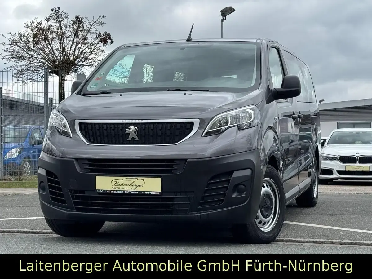 Gebraucht Peugeot Expert 144 PS (105 kW) 2021 Grau Van