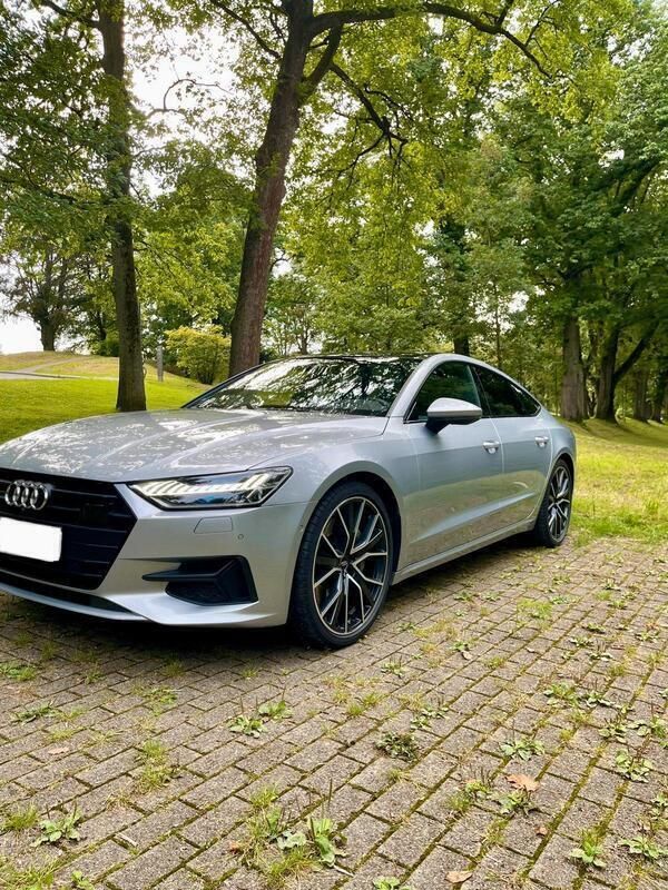 Grau Gebraucht 2018 Audi A7 Sportback Ambiente Kleinwagen | 59.990 € - Bild 1/4