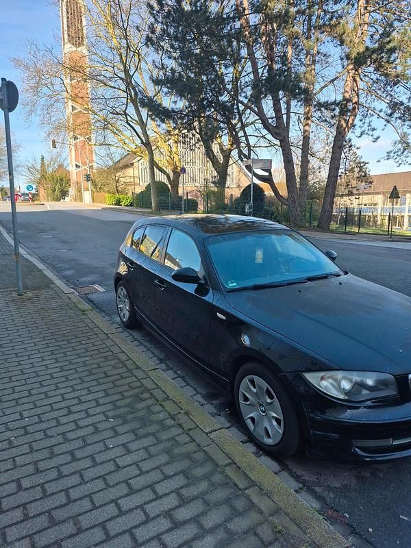 Gebraucht BMW 118 143 PS (105 kW) 2009 Schwarz Kleinwagen