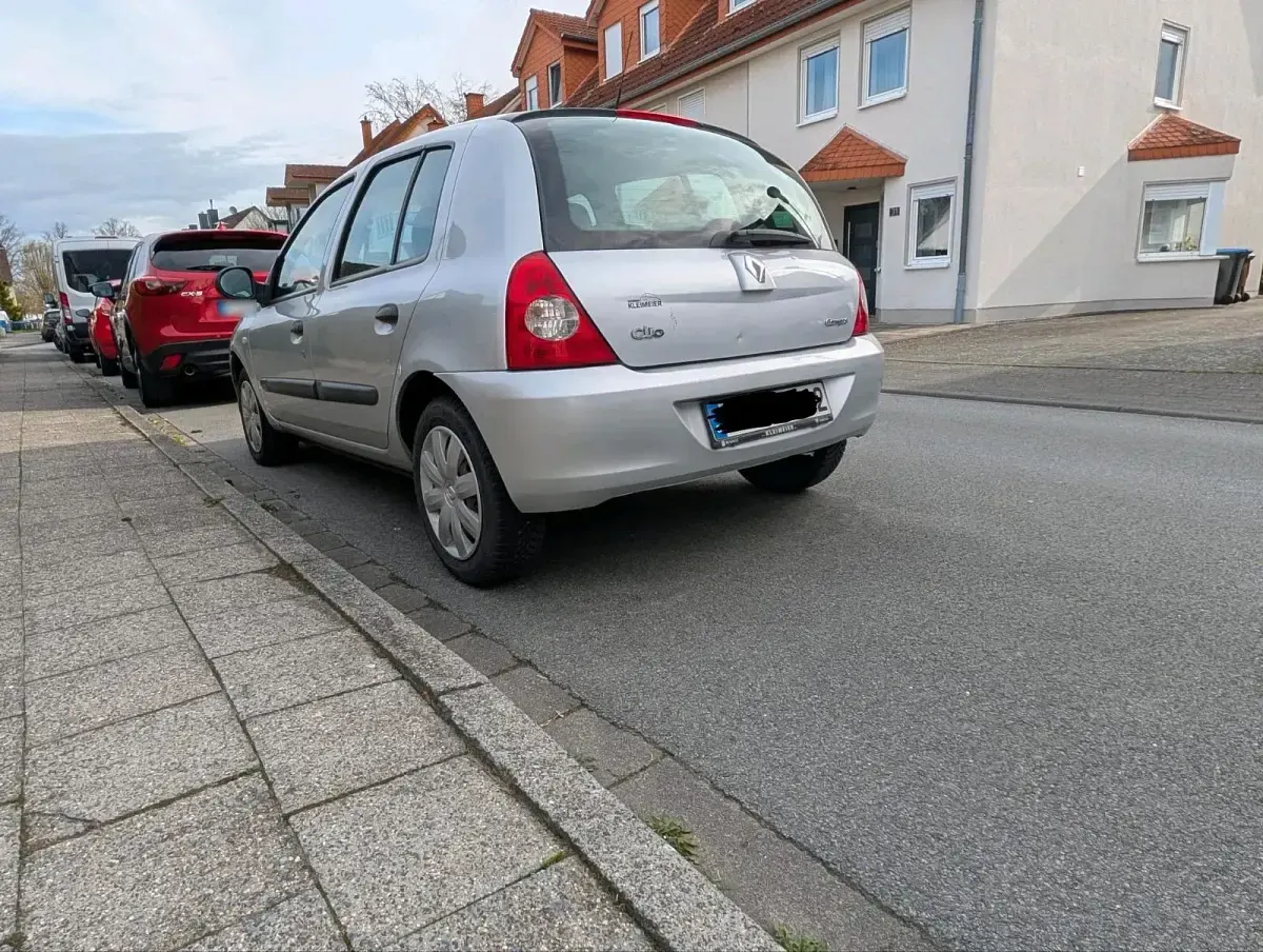 Gebraucht Renault Clio II Campus 75 PS (55 kW) 2010 Kleinwagen