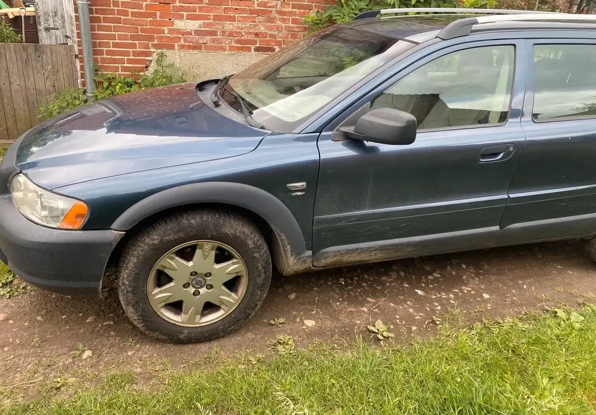 Gebraucht Volvo XC70 185 PS (136 kW) 2005 Blau Kombi