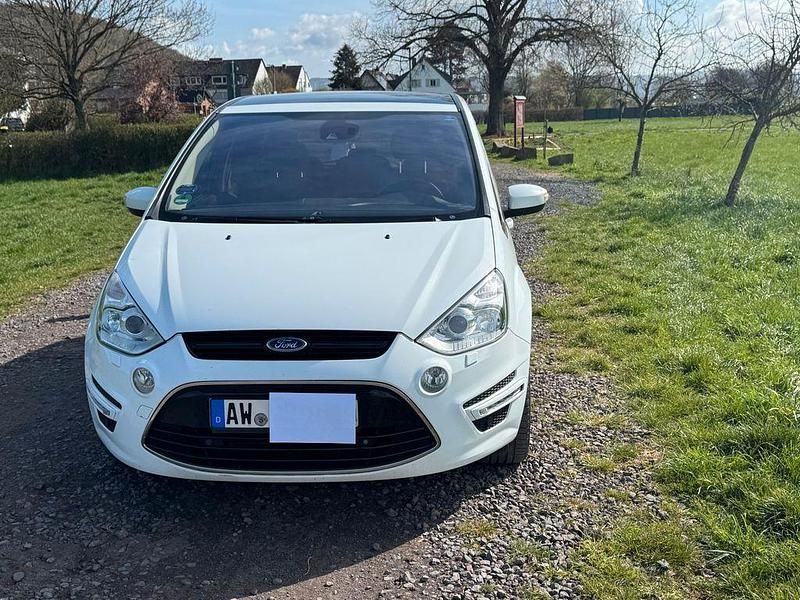 Gebraucht Ford S-MAX S 140 PS (102 kW) 2013 Weiß Van / Kleinbus