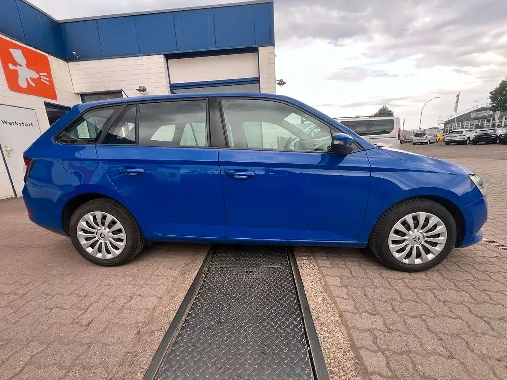 Gebraucht Skoda Fabia Active 95 PS (69 kW) 2021 Blau Kleinwagen
