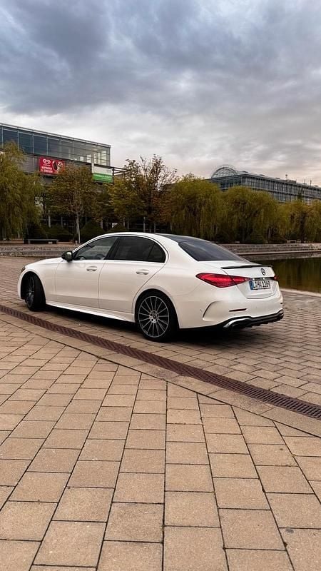 Gebraucht Mercedes C300 AMG 258 PS (189 kW) 2021 Weiß Limousine