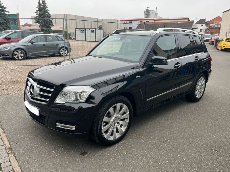 Schwarz Gebraucht 2012 Mercedes GLK250 SUV | 19.900 € (Etwas zu teuer) - Bild 1/4