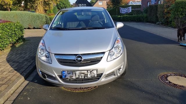Gebraucht Opel Corsa Edition 60 PS (44 kW) 2009 Silber metallic Kleinwagen