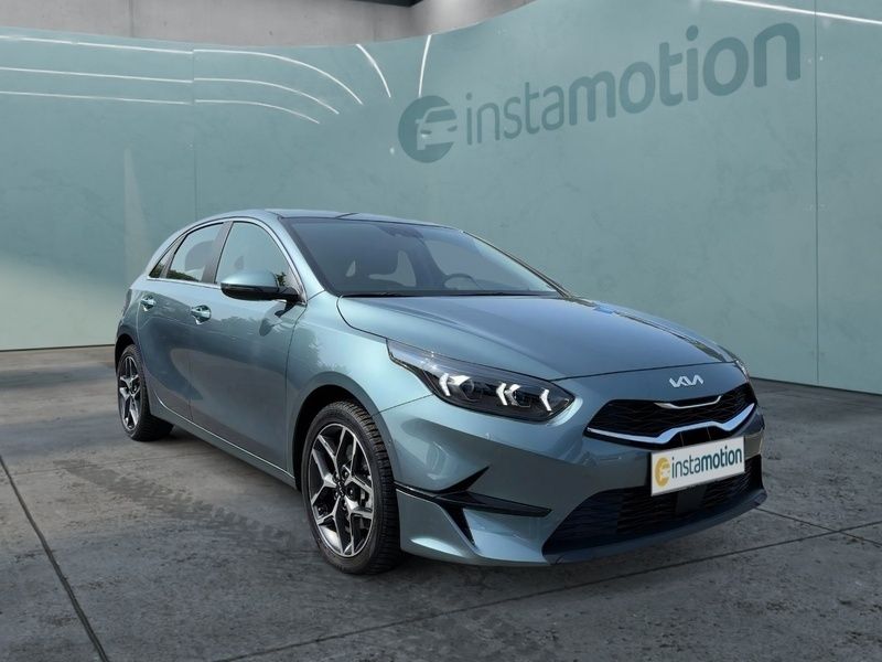 Grau Gebraucht 2023 Kia Ceed Spirit Limousine | 27.090 € (Etwas zu teuer) - Bild 1/4
