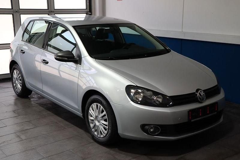 Gebraucht VW Golf VI Trendline 80 PS (58 kW) 2011 Silber Kleinwagen