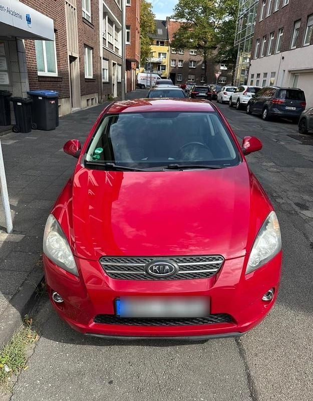 Rot Gebraucht 2009 Kia Ceed Coupé | 3.500 € (Fairer Preis) - Bild 1/4