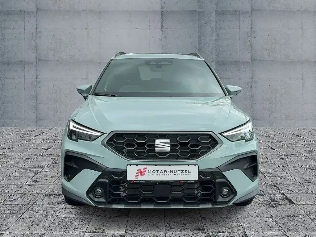 Neu Seat Arona FR 116 PS (85 kW) 2026 Grau SUV