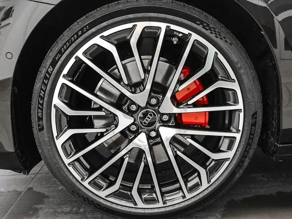 Neu Audi A6 Edition .1 367 PS (269 kW) 2025 Madeirabraun Kombi
