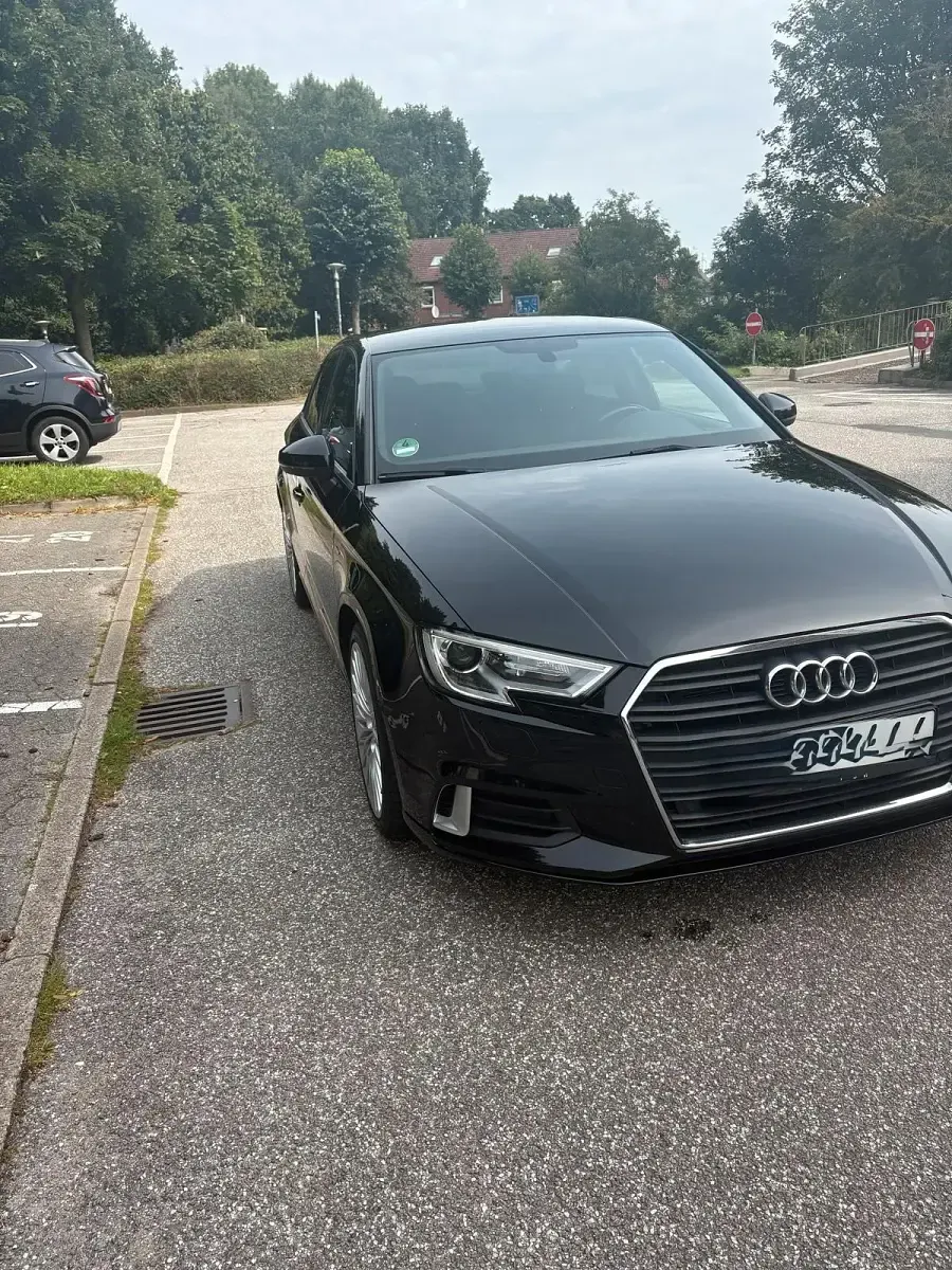 Używany Audi A3 Advanced 150 KM (110 kW) 2016 Czarny Sedan/Limuzyna