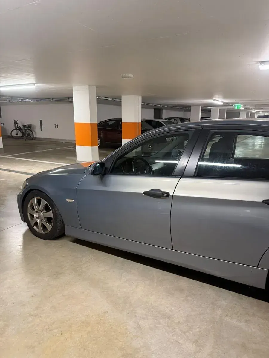 Gebraucht BMW 318 129 PS (94 kW) 2006 Grau Limousine
