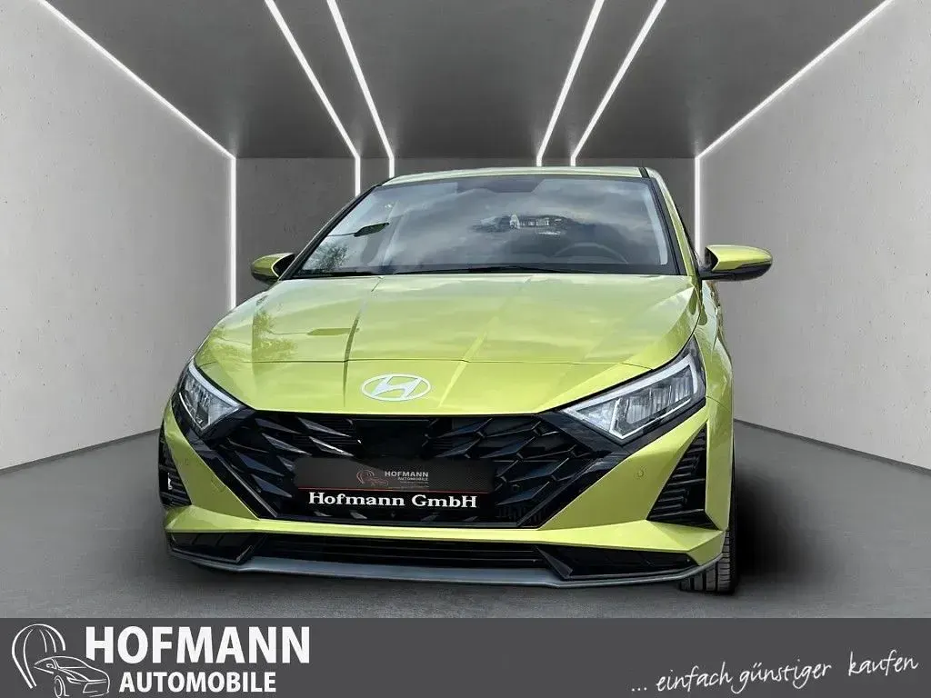 Gebraucht Hyundai i20 101 PS (74 kW) 2025 Lucid lime metallic (metallic) Kleinwagen