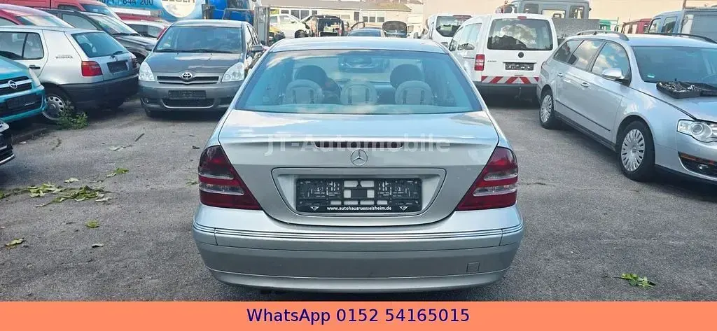 Second-hand Mercedes C200 Elegance 116 CP (85 kW) 2002 Argintiu Berlinǎ