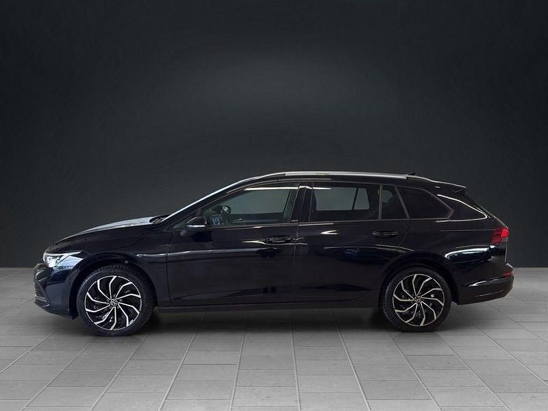 Gebraucht VW Golf VIII Move 150 PS (110 kW) 2023 Deep black perleffekt (metallic) Kombi