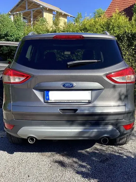 Usado Ford Kuga Titanium 163 HP (119 kW) 2013 Cinzento SUV