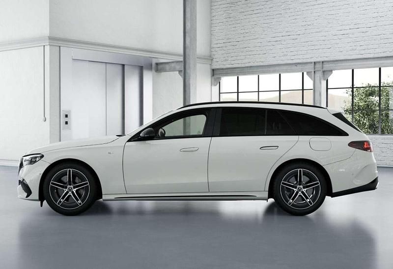 Gebraucht Mercedes E300 AMG 204 PS (150 kW) 2025 Weiss unilack polarweiß uni Kombi