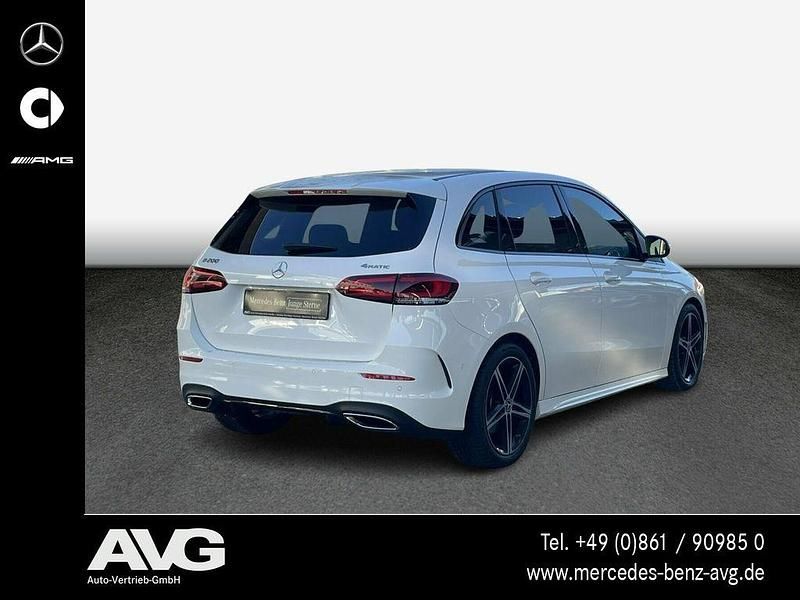 Gebraucht Mercedes B200 AMG 163 PS (119 kW) 2022 Weiß Van / Kleinbus