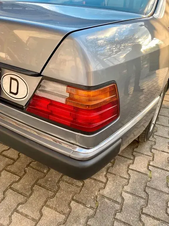 Gebraucht Mercedes 230 Classic 132 PS (97 kW) 1989 Grau Coupé